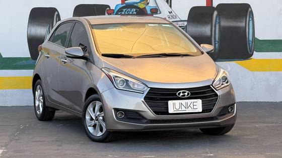 HYUNDAI HB20 1.6 PREMIUM 16V FLEX 4P AUTOMÁTICO HYUNDAI HB20 1.6 PREMIUM 16V FLEX 4P AUTOMÁTICO